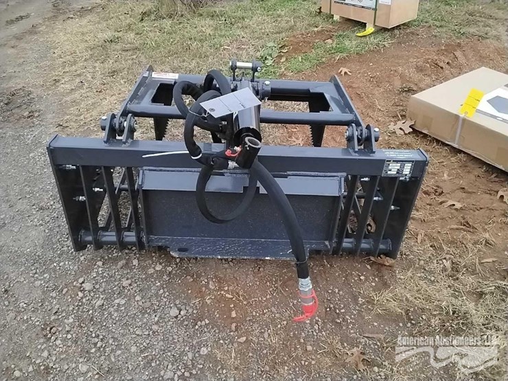 44"-skid-steer-root-grapple-bkt-image-4