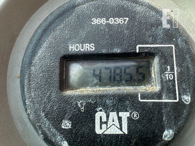 2019-caterpillar-326fl-image-33