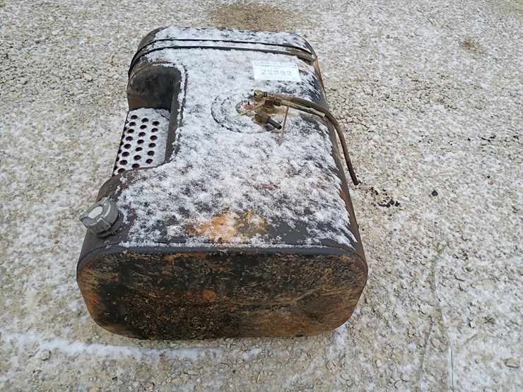 international-4900-image-2