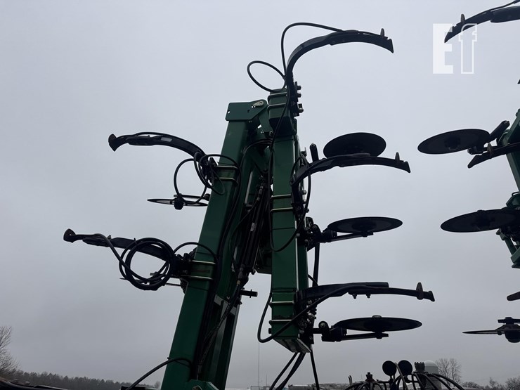 2015-great-plains-np40-image-22