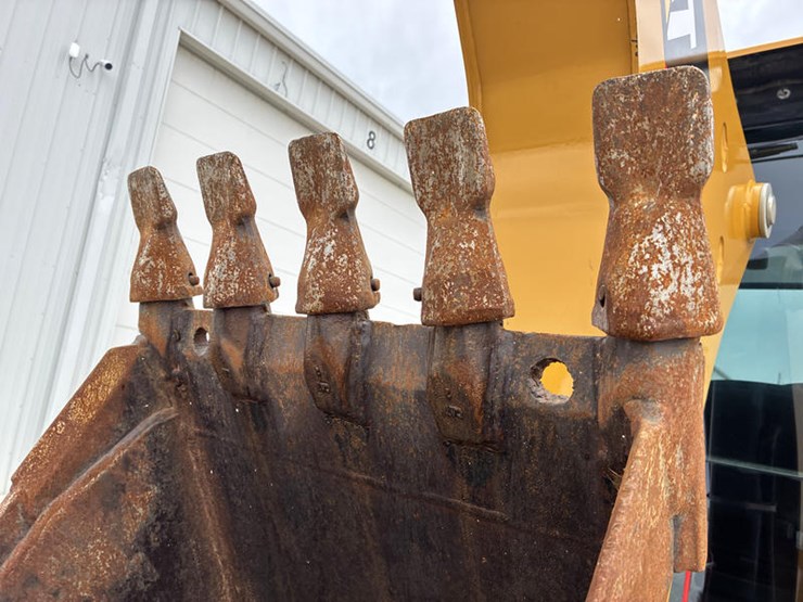 caterpillar-415f2-image-32