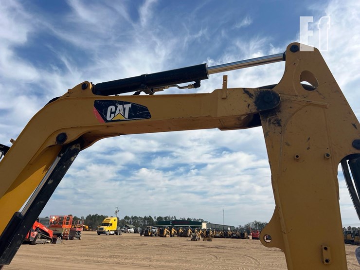 caterpillar-305e2-cr-image-12