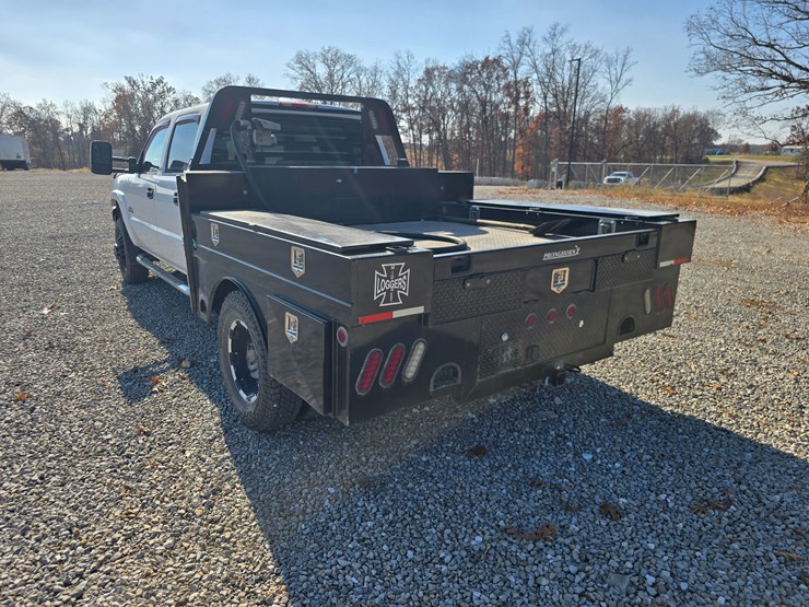 chevrolet-silverado-3500-image-16