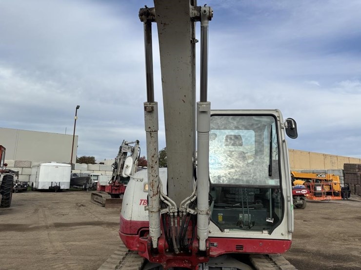 2014-takeuchi-tb290-image-19