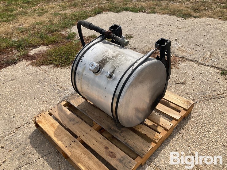 wet-kit-pump-&-tank-image-1