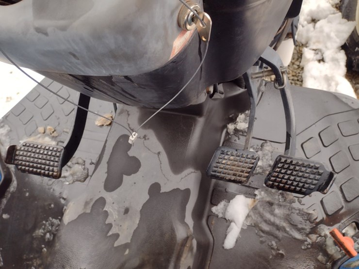 new-holland-tn70a-image-9