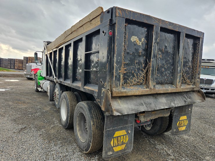 freightliner-columbia-120-image-15