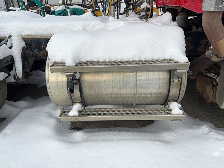 2017-western-star-4700sf-image-4