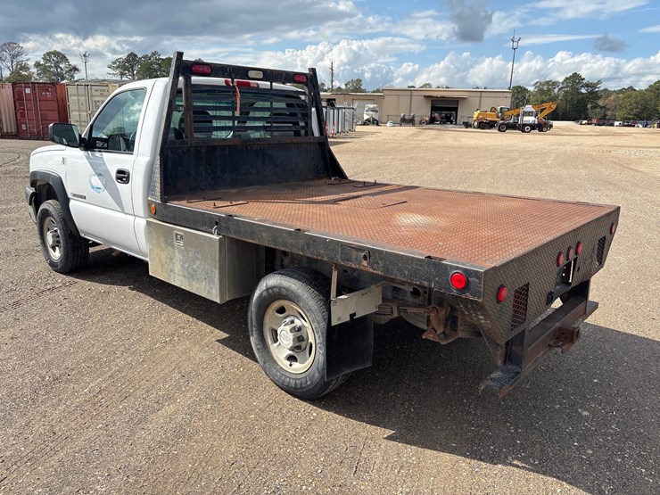 2006-chevrolet-2500hd-image-4