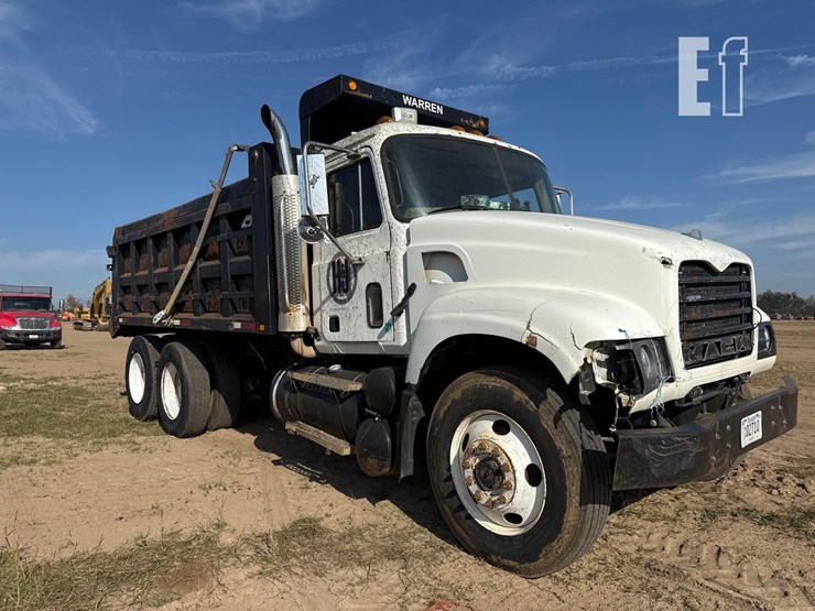 mack-t/a-dump-truck-image-4