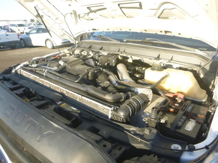 2011-ford-f550-image-17