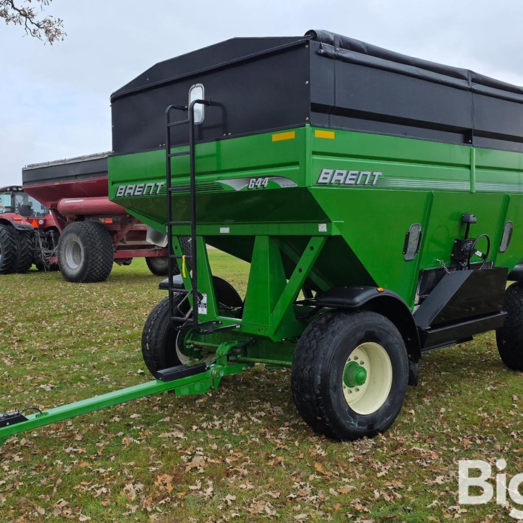 Unverferth Brent GT-644 Gravity Wagon