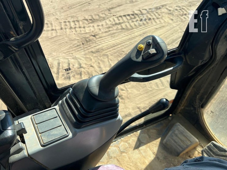 caterpillar-306-cr-image-32