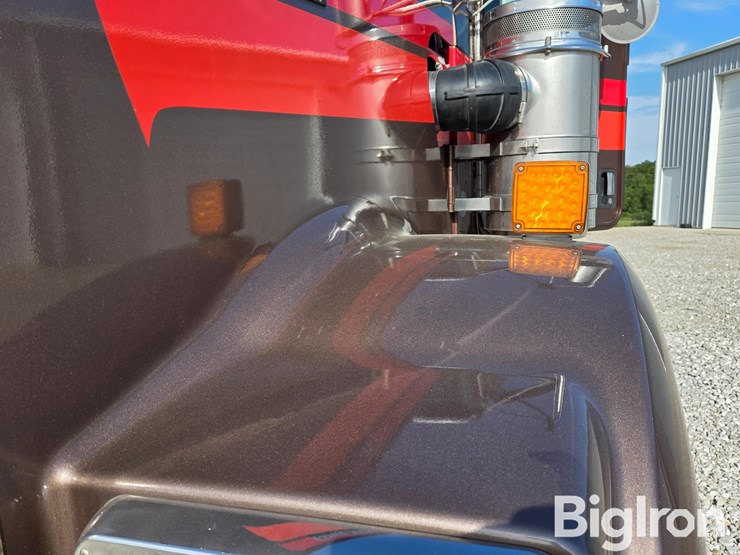 2013-kenworth-w900-image-17