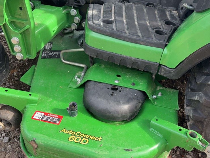 2023-john-deere-1025r-image-10