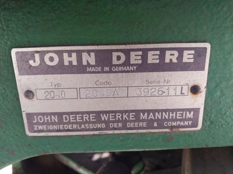 john-deere-2040-image-11