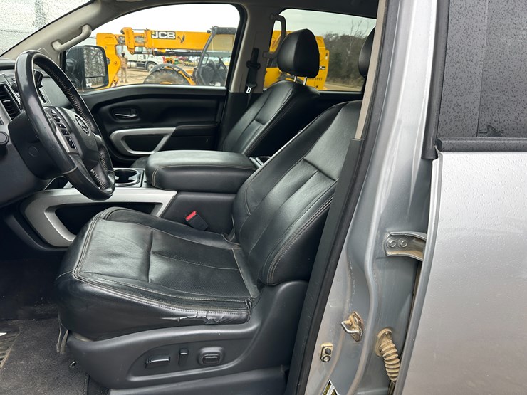 2019-nissan-titan-image-31