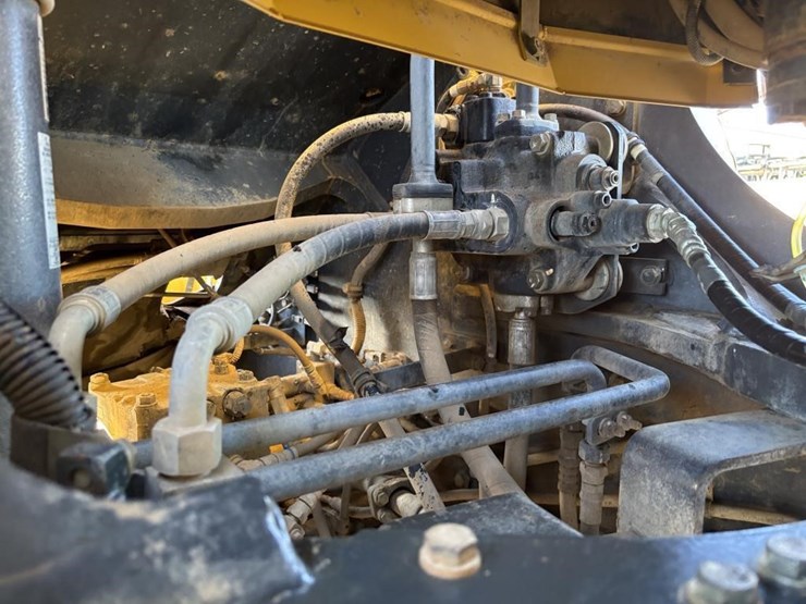 2014-komatsu-wa380-7-image-29