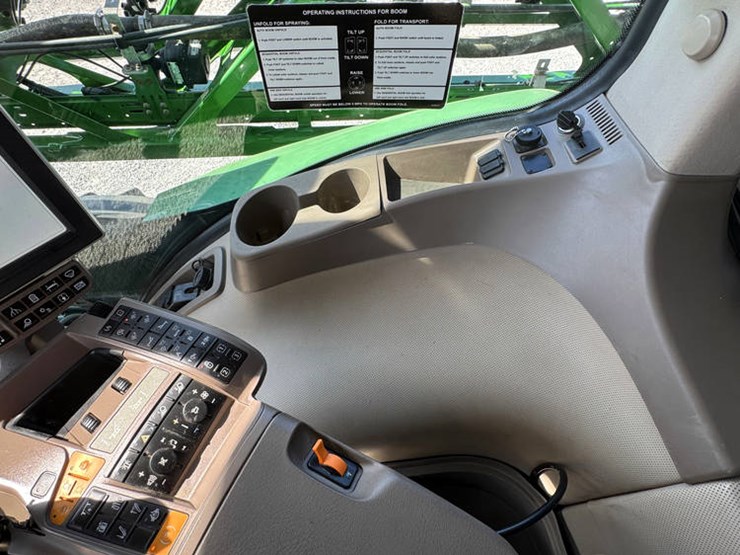 john-deere-r4038-image-78