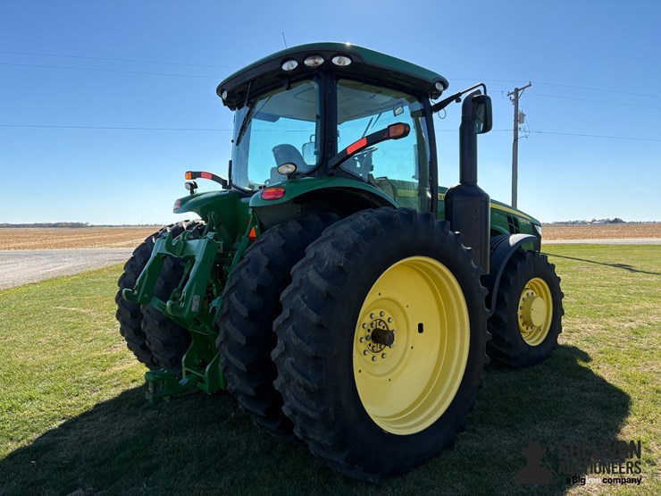 john-deere-8260r-image-5