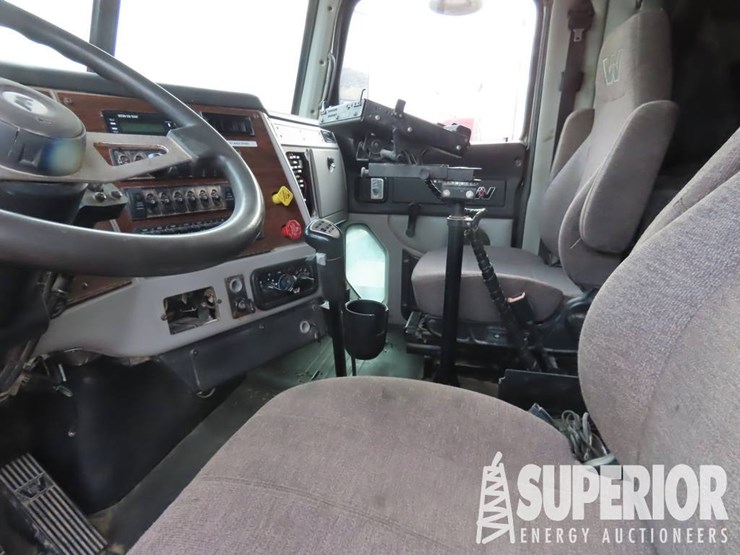 2015-western-star-4900-image-10