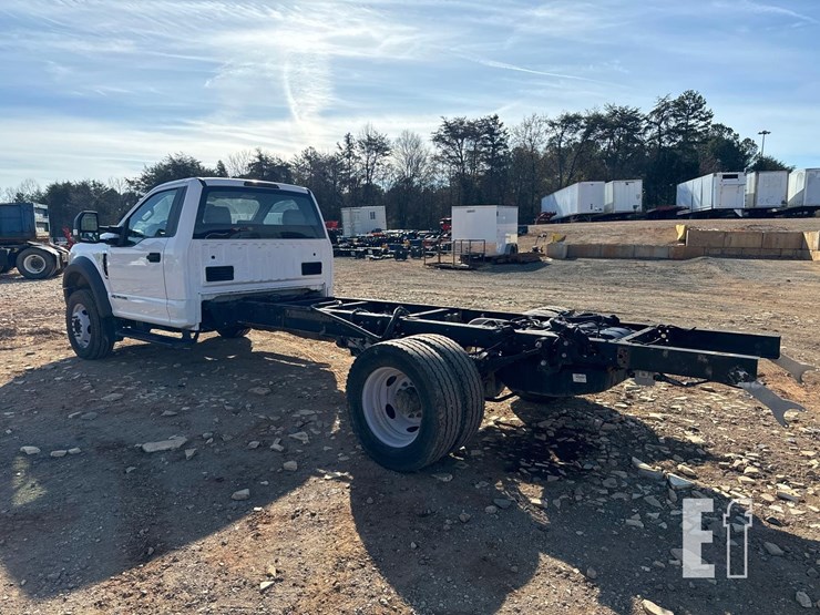 ford-f550-xl-image-5