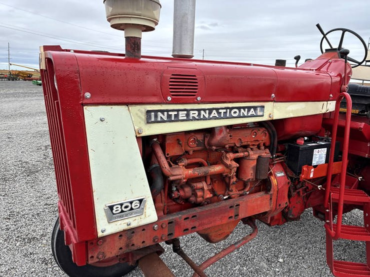 #122323-•-1965-ih-806-wheatland-#4518s-y-image-26