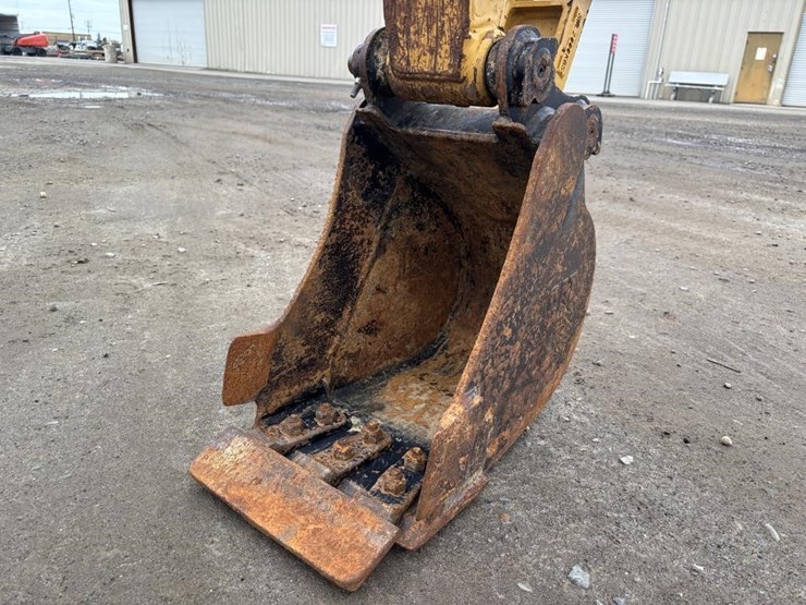 2022-caterpillar-302.7cr-image-11