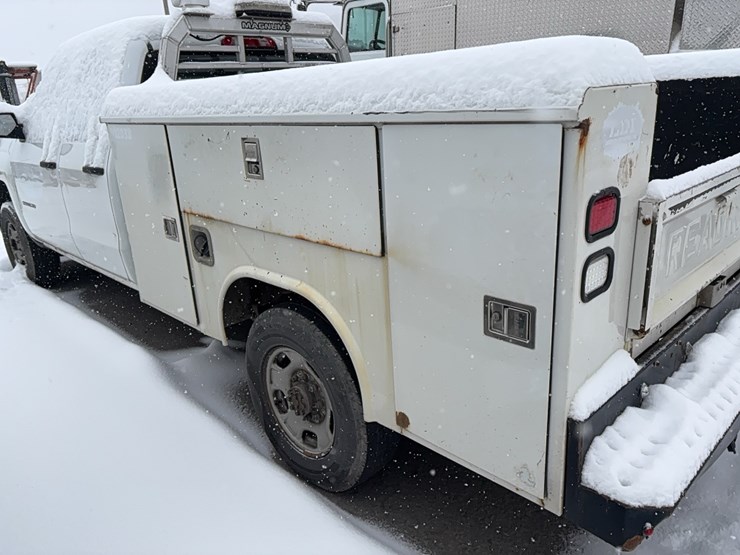 2017-chevrolet-2500hd-image-10