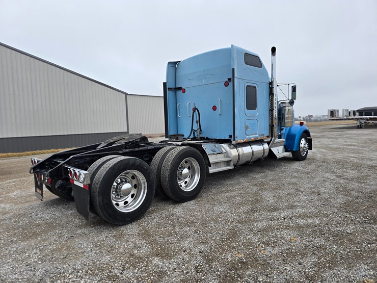 1999-kenworth-w900l-image-27