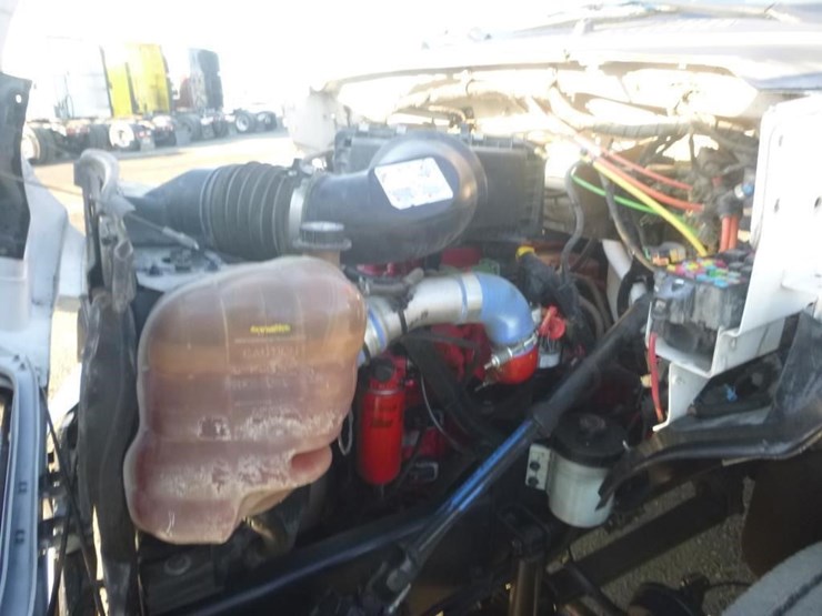 2013-ford-f650-image-17