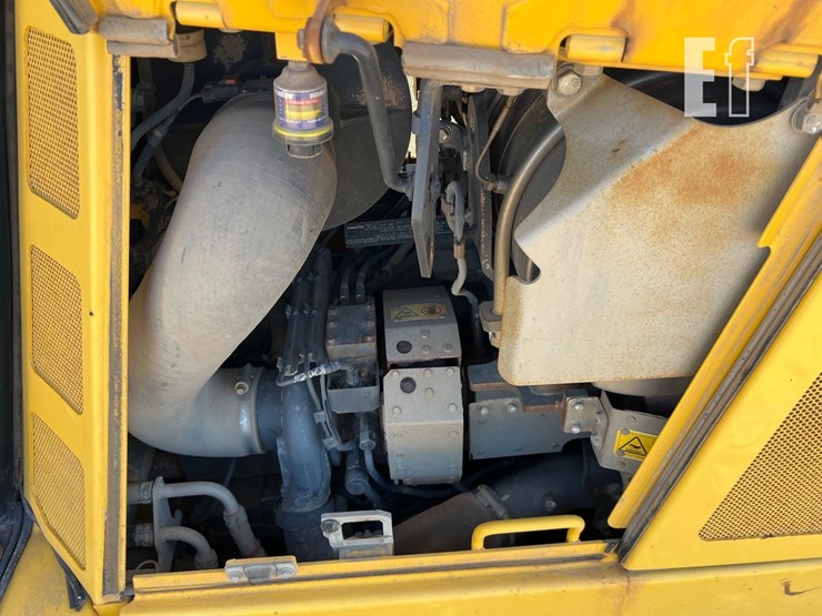 2019-komatsu-d65pxi-18-image-23