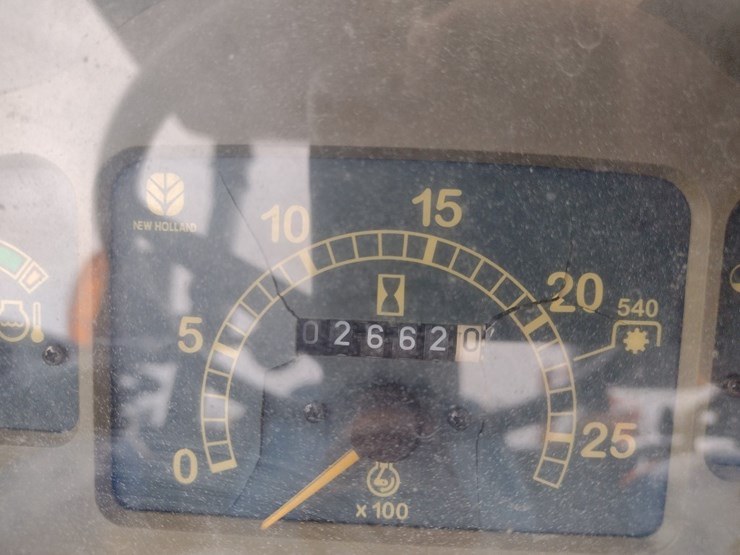 new-holland-tn70a-image-7