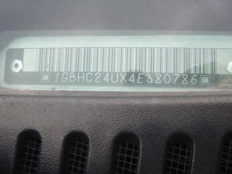 2004-chevrolet-2500-image-16