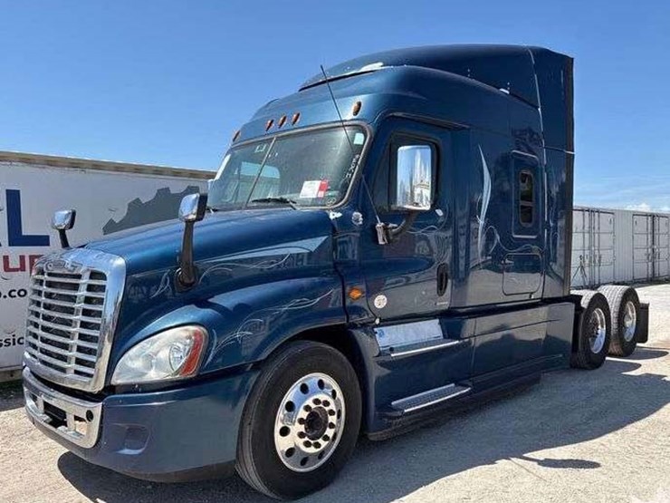 2017-freightliner-cascadia-125-image-1