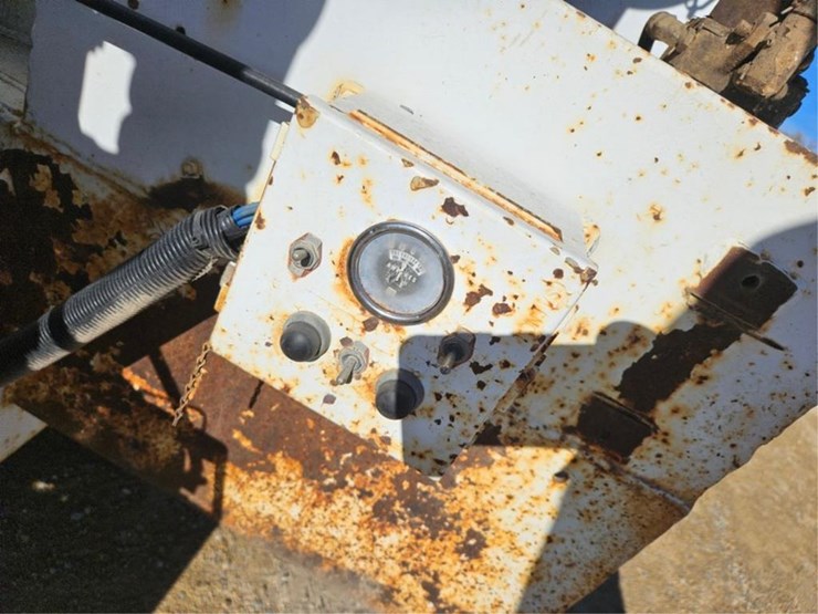 #3272-•-1983-presvac-systems-sewer-vac-image-19