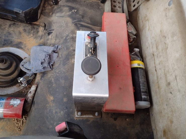 freightliner-fl70-image-11