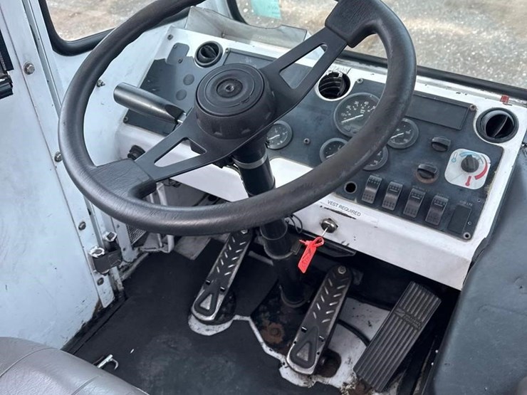 2011-capacity-tj5000-image-22