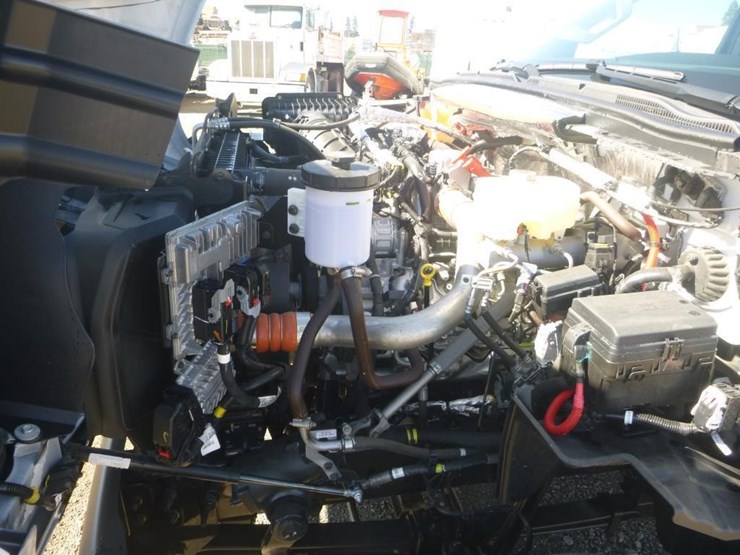 chevrolet-silverado-5500hd-image-20