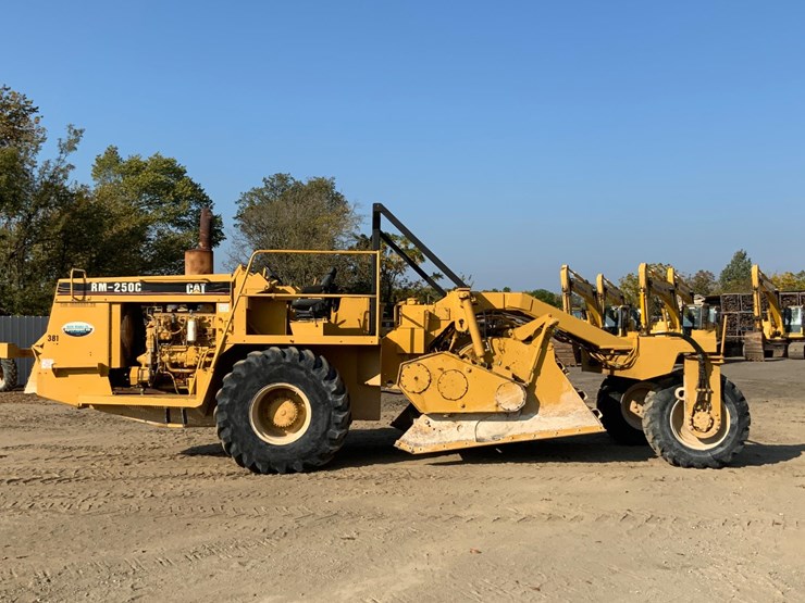 2004-caterpillar-rm-250c-image-9