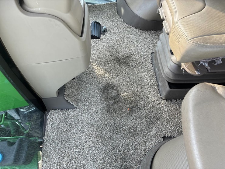 john-deere-r4038-image-82