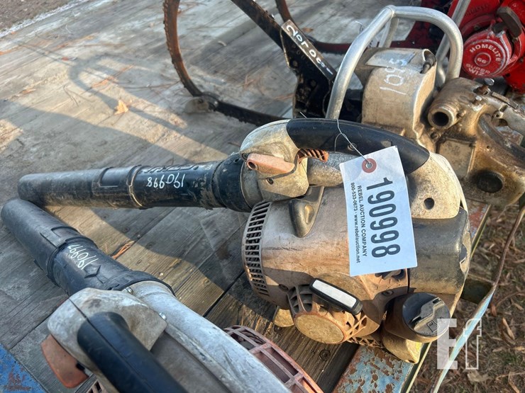 stihl-gas-powered-hand-held-blower-image-2