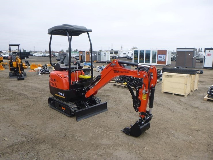 2025-tpm-16-hydraulic-excavator-image-2