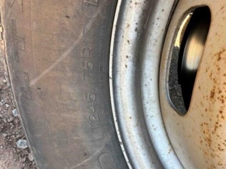 2023-ford-f350-image-14