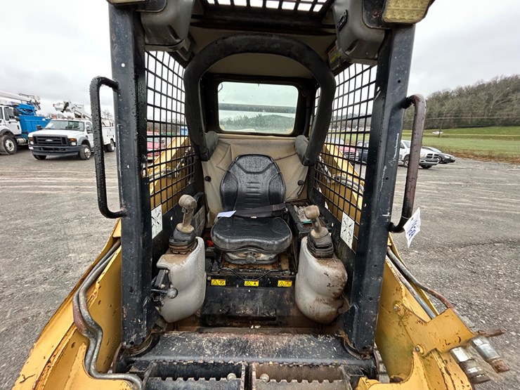 caterpillar-257b-image-12