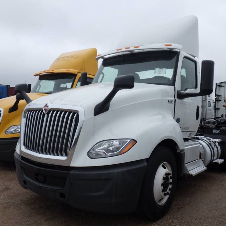 2019 INTERNATIONAL LT
