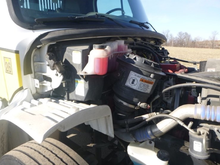 freightliner-m2-106-image-20