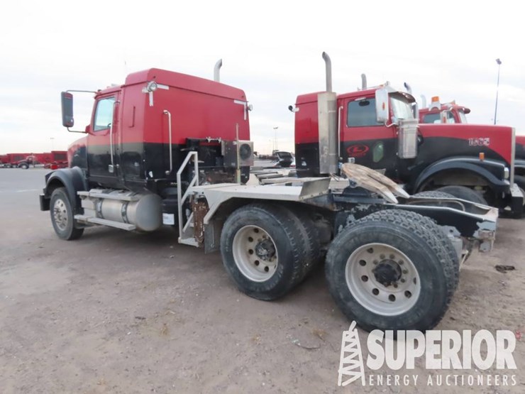 2015-western-star-4900-image-4