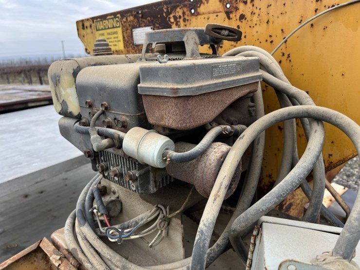 hi-way-p-6-salt-&-sand-spreader-image-8