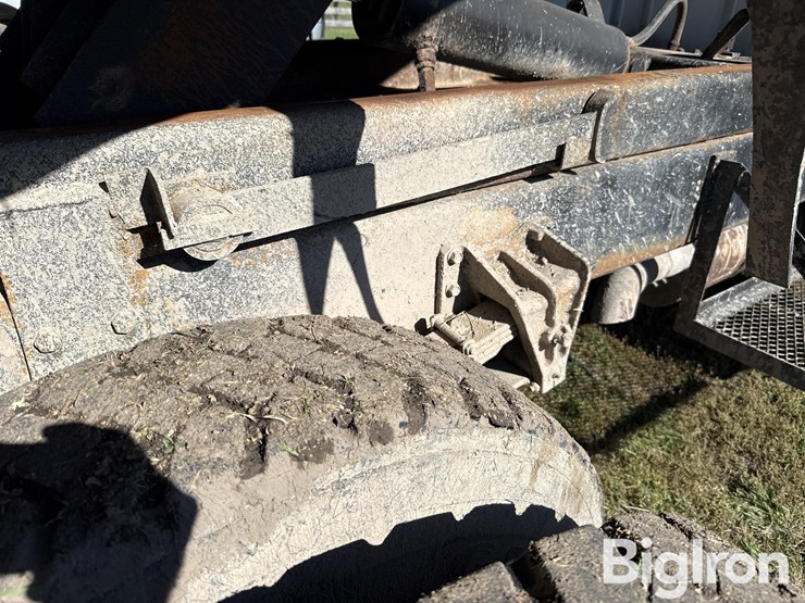 international-4700-image-11